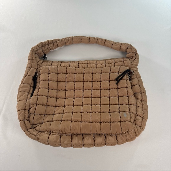 Free People FP Movement Quilted Carry All Tote Beige Overnight Bag Gym Large EUC - Picture 3 of 11